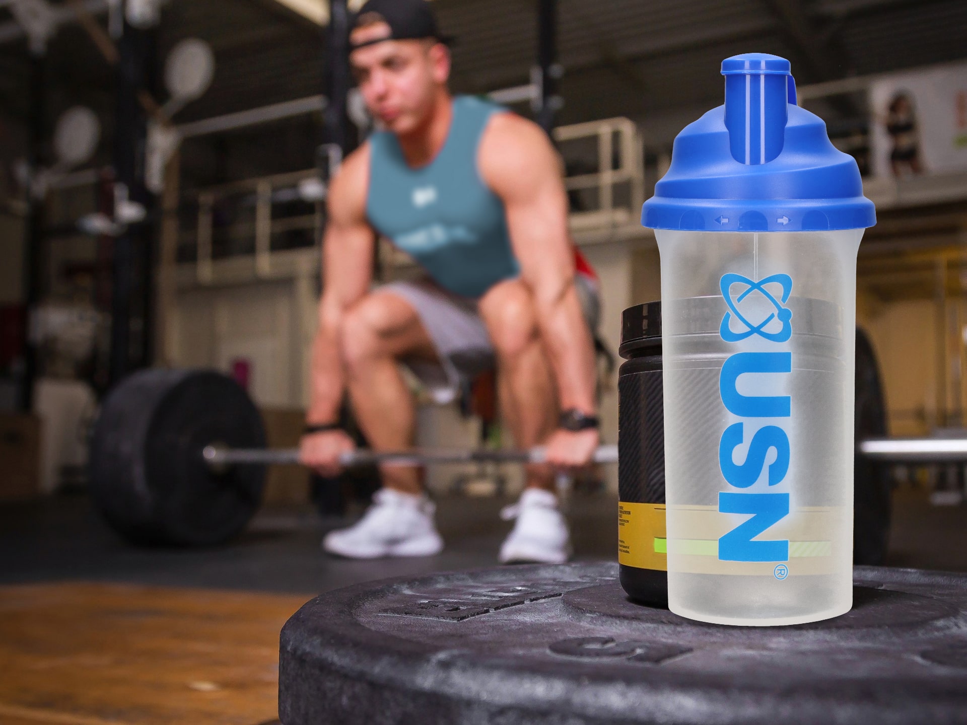 Ultimate Sport Nutrition - shaker 700ml - odstíny modré