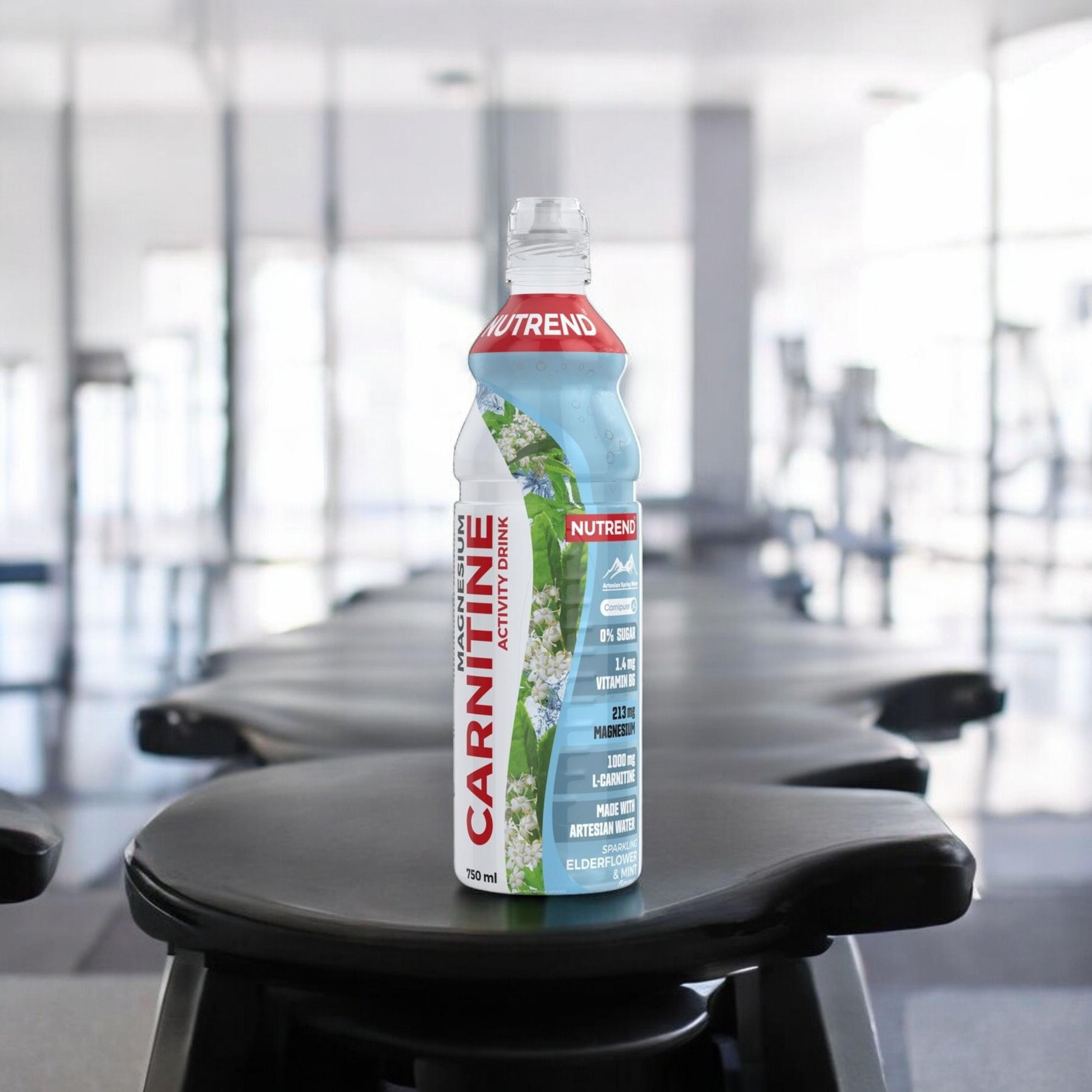 NUTREND - Karnitinový nápoj - 750ml - Bezový květ-Máta